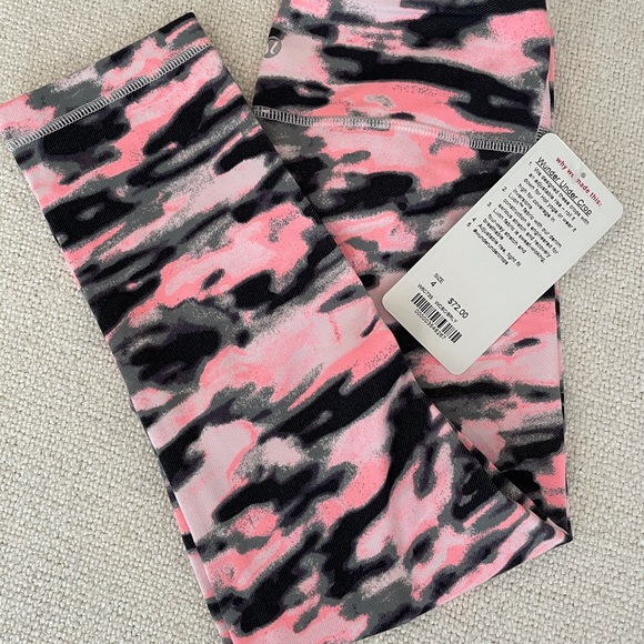 Lululemon NWT PINK Wamo Camo WU crop - Picture 1 of 6